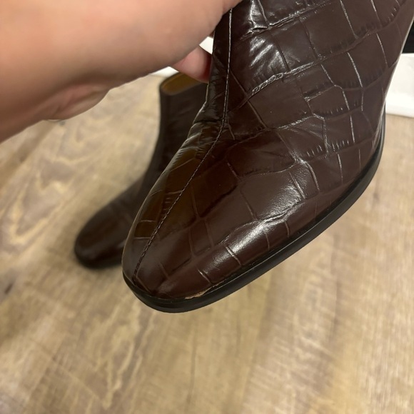 Via Spiga Sahira brown croc embossed booties - Picture 3 of 9
